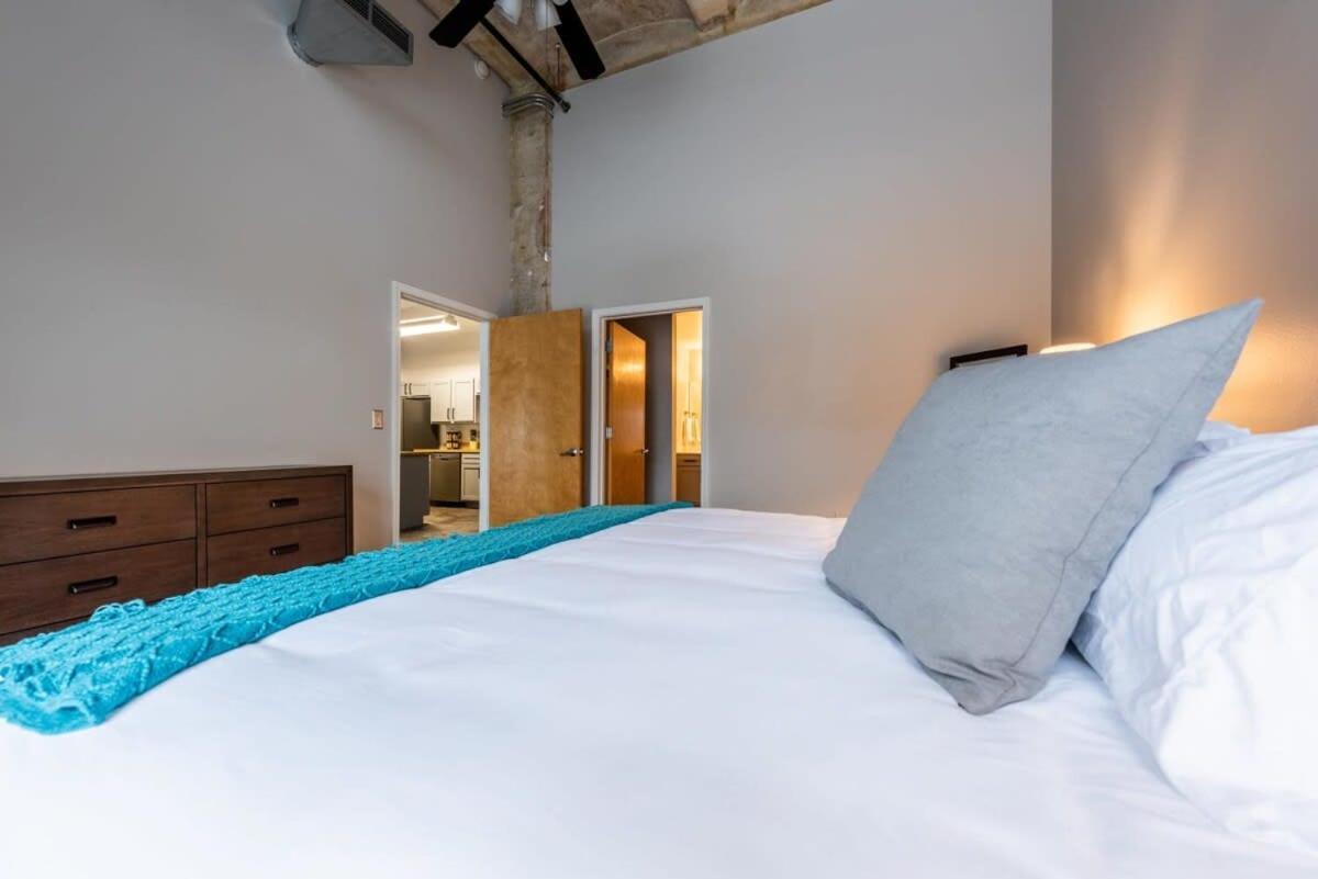 3Br Luxury Historic Loft With Gym By Envitae Kansas City Bagian luar foto