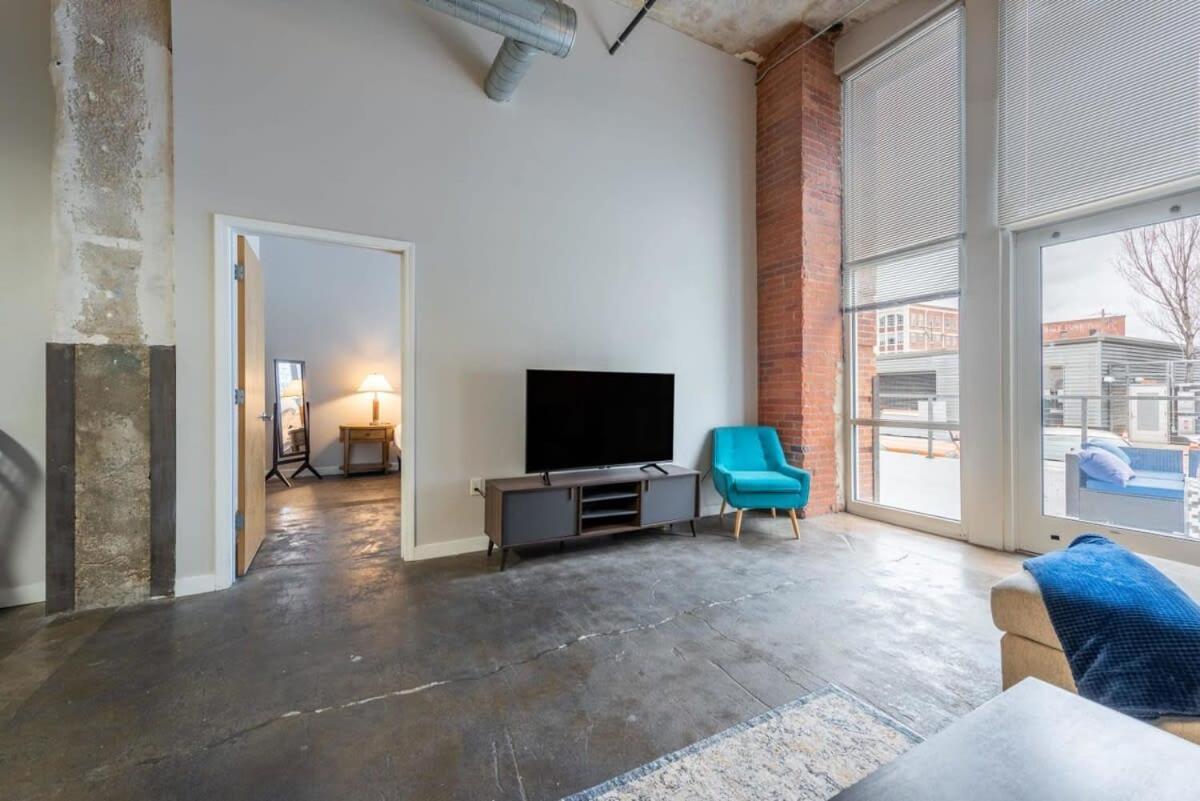 3Br Luxury Historic Loft With Gym By Envitae Kansas City Bagian luar foto