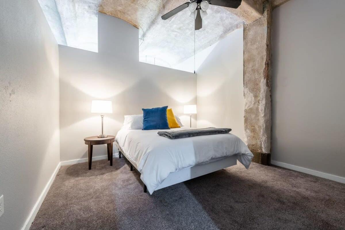 3Br Luxury Historic Loft With Gym By Envitae Kansas City Bagian luar foto