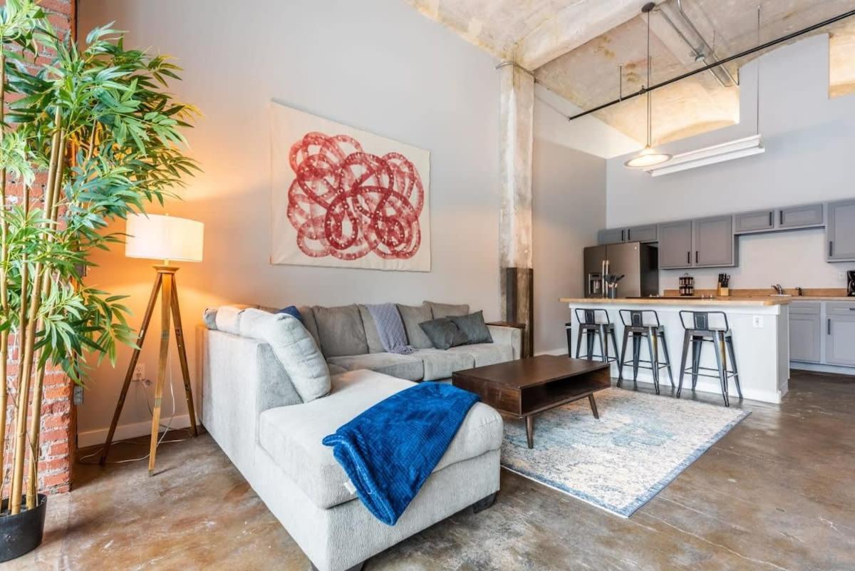 3Br Luxury Historic Loft With Gym By Envitae Kansas City Bagian luar foto