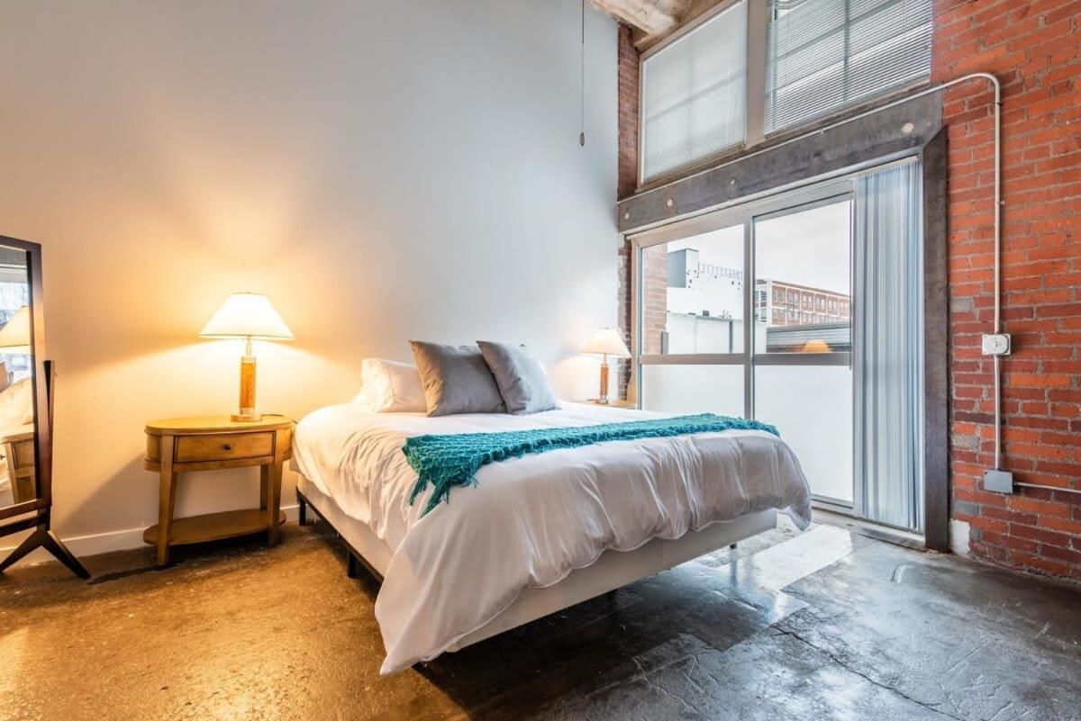 3Br Luxury Historic Loft With Gym By Envitae Kansas City Bagian luar foto